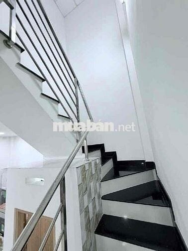 Siêu phẩm lô gốc 2 Tầng Btct, h4m, Tân Hương, Dtsd 70m2, Nhinh 3 Tỷ