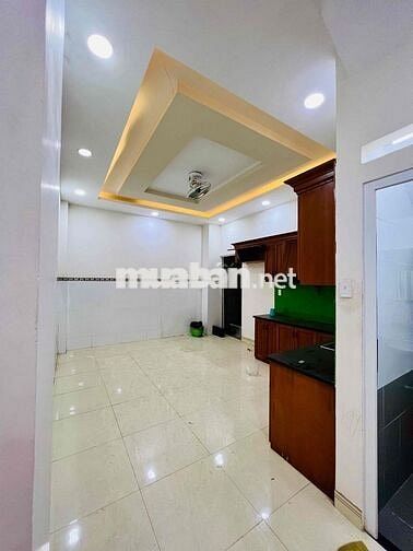 Nhà Sạch Sẻ DT 120m2 1Trệt 1Lầu 2Pn 3Wc Hẻm Xe Tải An Ninh Yên Tỉnh