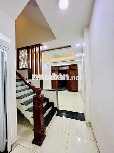 Nhà Sạch Sẻ DT 120m2 1Trệt 1Lầu 2Pn 3Wc Hẻm Xe Tải An Ninh Yên Tỉnh