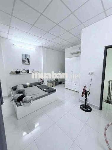 Siêu phẩm lô gốc 2 Tầng Btct, h4m, Tân Hương, Dtsd 70m2, Nhinh 3 Tỷ