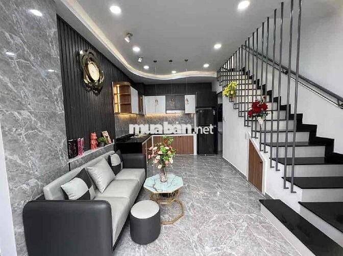 Nhà mới 3 tầng, ngay chợ An Nhơn, gò vấp