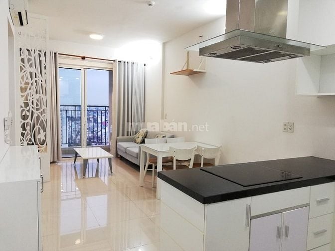 Định cư nên bán gấp căn hộ Galaxy 9, 2pn 2wc lầu cao, sổ hồng sẵn