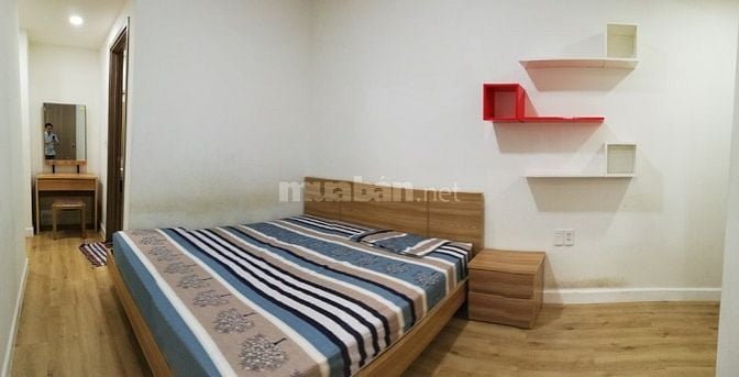 Định cư nên bán gấp căn hộ Galaxy 9, 2pn 2wc lầu cao, sổ hồng sẵn