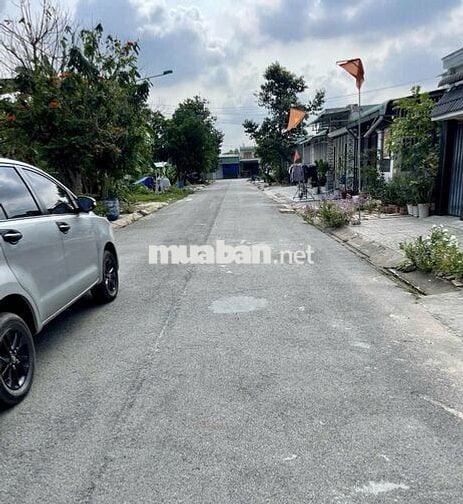 Bán đất 131m2 giá 1 tỷ Đ.Nguyễn Thị Lắng - Tân Phú Trung, SHR