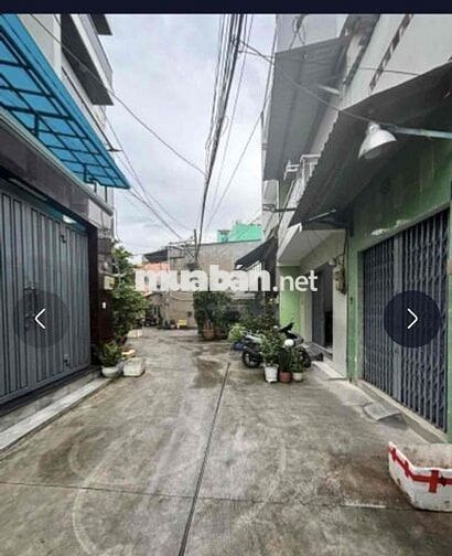 Chính chủ cho thuê nhà nguyên căn hẻm 6.5met Bà Hom Q6 máy lạnh 4tr/th