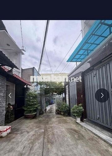 Chính chủ cho thuê nhà nguyên căn hẻm 6.5met Bà Hom Q6 máy lạnh 4tr/th