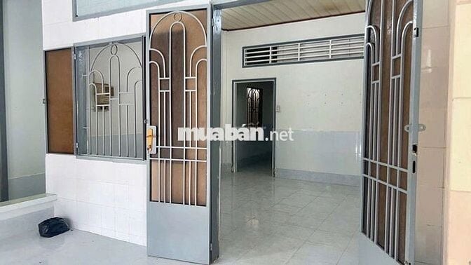 Bán gấp căn nhà cấp 4 gần bệnh viện đa khoa Xuyên Á 157m2 SHR giá 1 tỉ
