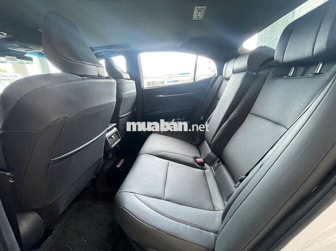 Toyota Camry 2025 2.5HEV MID 2025 giá 1.310 triệu