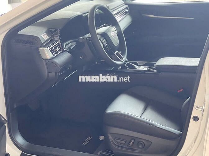Toyota Camry 2025 2.5HEV MID 2025 giá 1.310 triệu