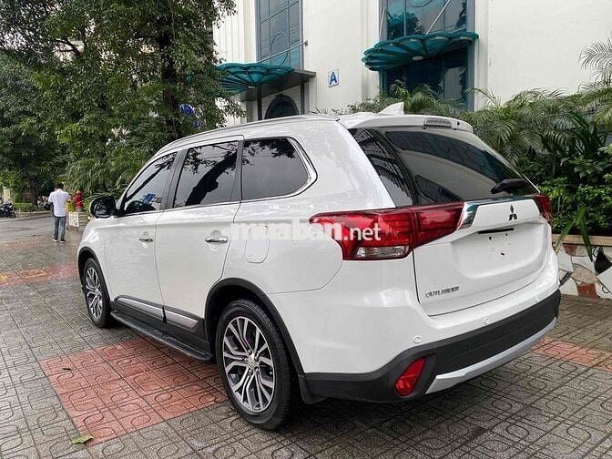 Mitsubishi Outlander 2018 2.4 Trắng