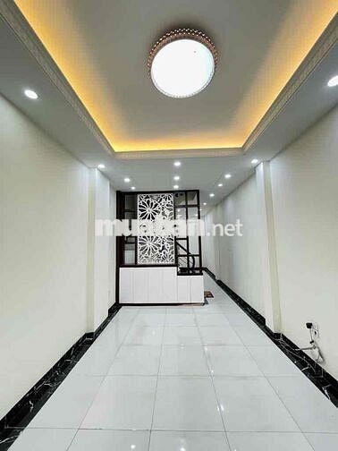 7,35 tỷ NGỌC THUỴ  ĐƯỜNG TRƯỚC NHÀ 5 m THÔNG , THOÁNG