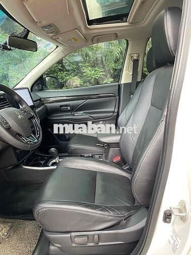 Mitsubishi Outlander 2018 2.4 Trắng