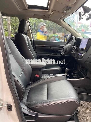 Mitsubishi Outlander 2018 2.4 Trắng