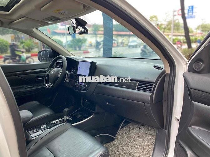 Mitsubishi Outlander 2018 2.4 Trắng