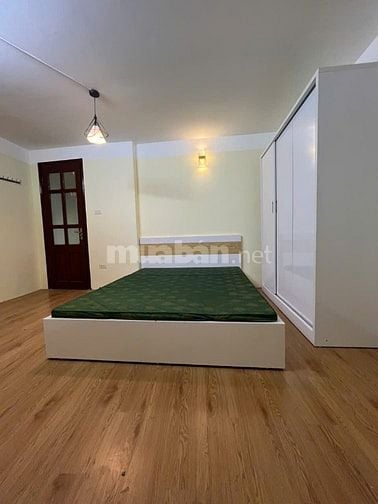 Chính chủ bán nhà 5 tầng, phố Xã Đàn - Đê La Thành, sổ đỏ chính chủ.