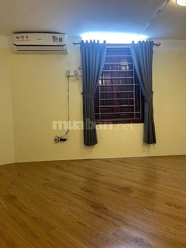 Chính chủ bán nhà 5 tầng, phố Xã Đàn - Đê La Thành, sổ đỏ chính chủ.