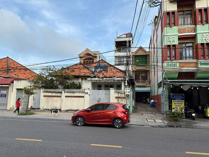 Bán nhà mặt tiền 14m đường Trương Công Định, Vũng Tàu