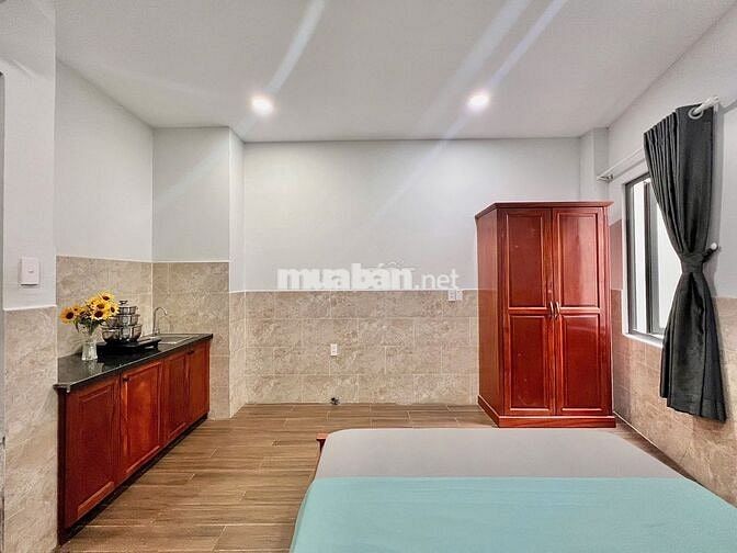 PHÒNG CỬA SỔ ĐÓN NẮNG MỚI SÁT ETOWN CỘNG HÒA NHÀ THANG MÁY - AN NINH