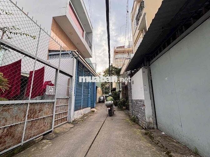 Hẻm Xe Hơi Bình Long Cách Aeon Tân Phú 500m