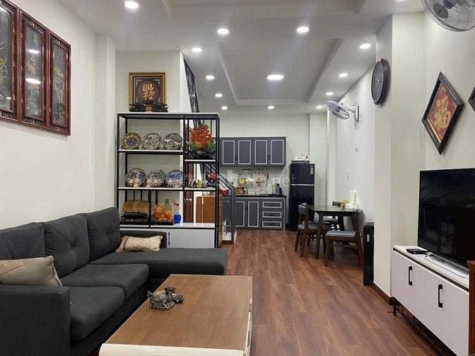 NHÀ ĐẸP -TÂN PHƯỚC Q10 –1 TRỆT 2 LẦU- 35M2-4 PN-3 WC-HẺM 3G-6.5 TỶ TL