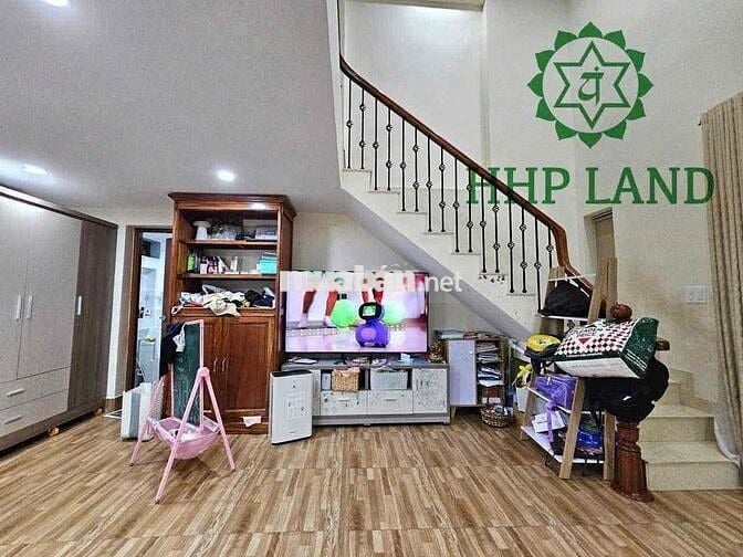 Cho thuê nhà gác lửng đẹp, gần chợ Biên Hoà, 2PN, sân rộng rãi.