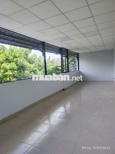 Cho thuê phòng tại tầng 1, căn góc số 152 đường số 39, quận 7