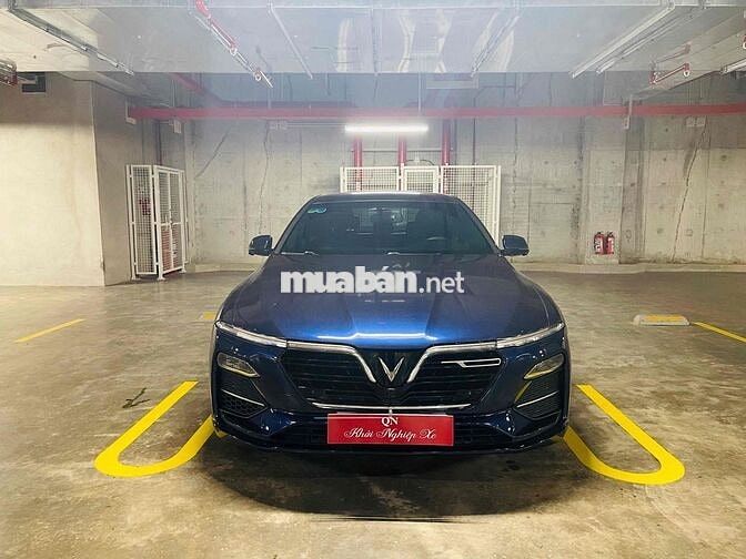 VinFast Lux A2.0 2019 Premium 2.0 AT - 75000 km