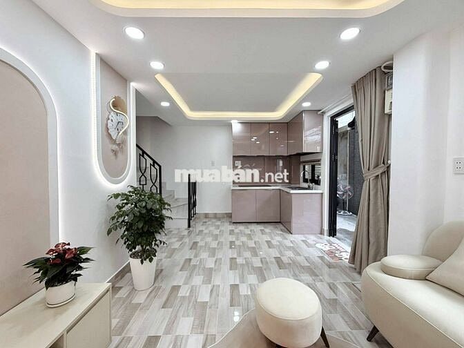 🔥NHÀ ĐẸP FULL NT - GẦN CHỢ BÀ CHIỂU -  3 PN - VÀI BƯỚC RA MẶT TIỀN🔥