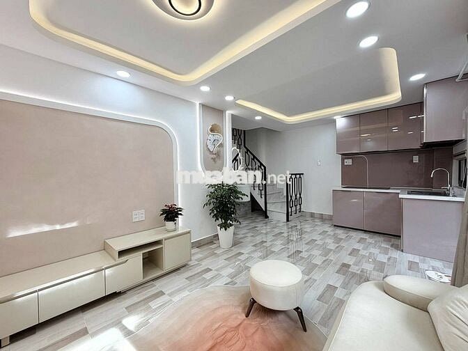 🔥NHÀ ĐẸP FULL NT - GẦN CHỢ BÀ CHIỂU -  3 PN - VÀI BƯỚC RA MẶT TIỀN🔥