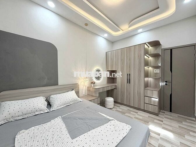 🔥NHÀ ĐẸP FULL NT - GẦN CHỢ BÀ CHIỂU -  3 PN - VÀI BƯỚC RA MẶT TIỀN🔥