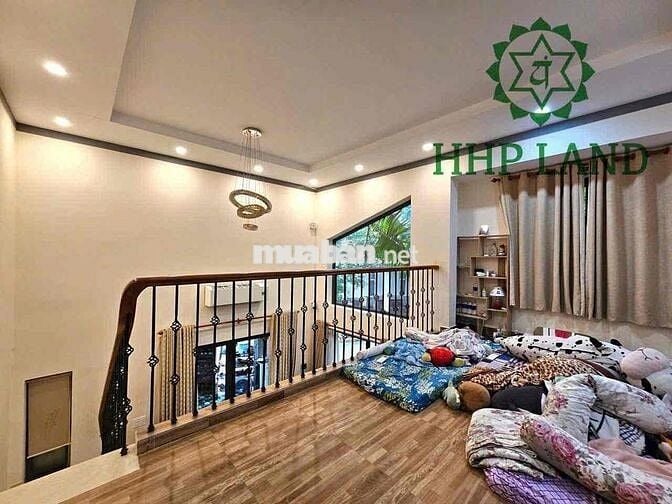 Cho thuê nhà gác lửng đẹp, gần chợ Biên Hoà, 2PN, sân rộng rãi.