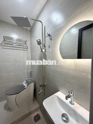 🔥NHÀ ĐẸP FULL NT - GẦN CHỢ BÀ CHIỂU -  3 PN - VÀI BƯỚC RA MẶT TIỀN🔥