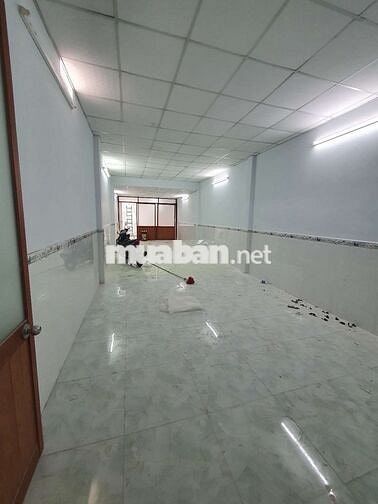 Mặt tiền Đường Chín 4x32 Trống Suốt Mới Ken