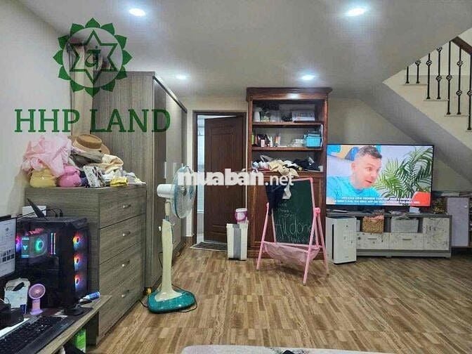 Cho thuê nhà gác lửng đẹp, gần chợ Biên Hoà, 2PN, sân rộng rãi.