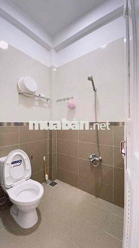 Cho thuê phòng BANCOL ngay Nguyễn Trãi Q1 gần hẻm 212B,  BẾN THÀNH