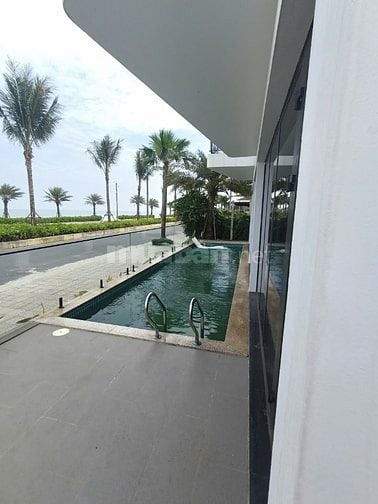 Biệt thự mặt biển LH: 0343876669