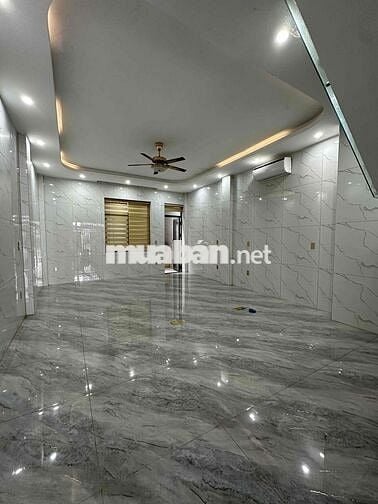 Cho thuê mặt bằng tầng trệt phù hợp mở văn phòng, kinh doanh online