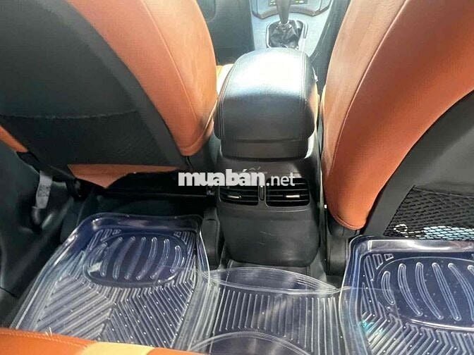 Kia Carens 2014 S 2.0 MT - 79 km