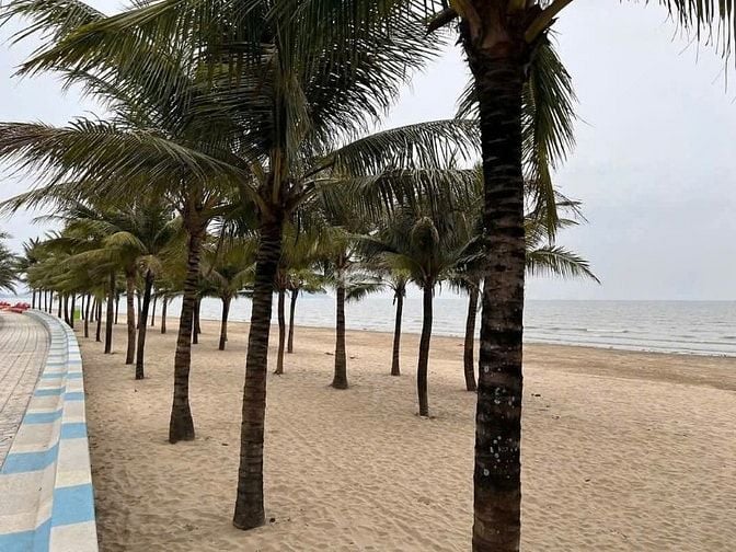 Biệt thự mặt biển LH: 0343876669