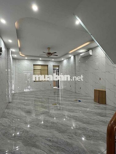 Cho thuê mặt bằng tầng trệt phù hợp mở văn phòng, kinh doanh online