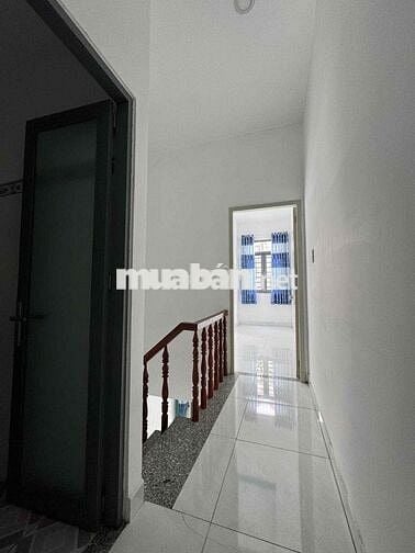 NHÀ LẦU MỚI 2 PHÒNG NGỦ  . DT: 4M*10M . GIÁ BÁN: 580TR