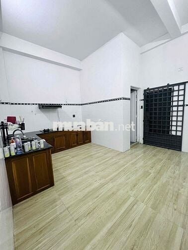 Nhà Trệt 2 Lầu Sân Thượng Khu Hồng Loan 5C