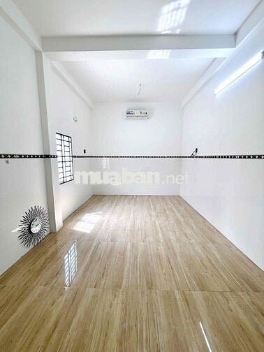 Nhà Trệt 2 Lầu Sân Thượng Khu Hồng Loan 5C