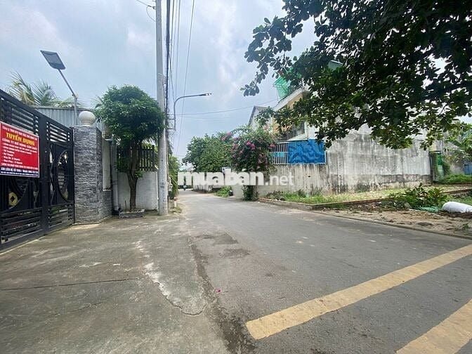 bán 140m2 đất thổ cư ngay mặt tiền đường ven bờ bao sông SG giá rẻ