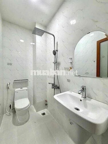 Ở NGAY! PHÒNG CAO CẤP TONE GỖ ẤM ÁP ĐỐI DIỆN SVĐ PHÚ THỌ CÓ THANG MÁY