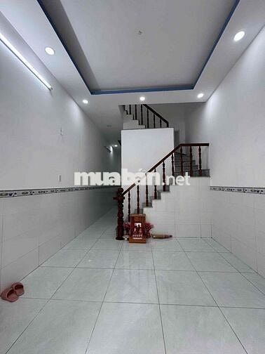 NHÀ LẦU MỚI 2 PHÒNG NGỦ  . DT: 4M*10M . GIÁ BÁN: 580TR