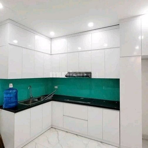 Bán nhà Tu hoàng 1 nhà ra QL32 6 tầng 4 ngủ ô tô đỗ cửa - nhỉnh 6 tỷ