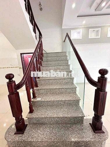 Nhà 2 Lầu Khu Hưng Phú Gần Siêu Thị Go