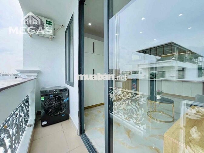 SIÊU PHẨM BAN CÔNG FULL NỘI THẤT - MỚI 100% - CÓ MÁY GIẶT NGAY 4 XÃ🎉