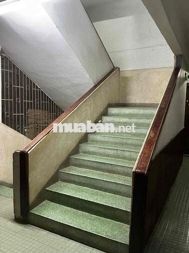 1 ngủ 1 gác xép có ban công - 450 Nguyễn Thị Minh Khai